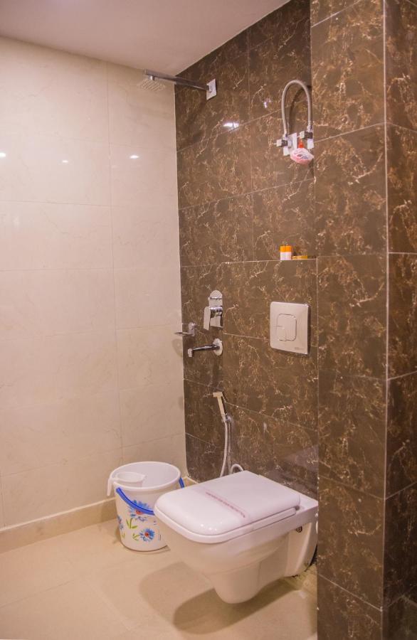 Hotel Pawan Plaza Near Sir Ganga Ram Hospital Delhi  Dış mekan fotoğraf