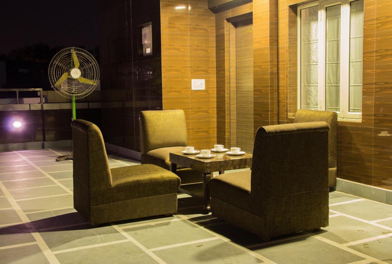 Hotel Pawan Plaza Near Sir Ganga Ram Hospital Delhi  Dış mekan fotoğraf