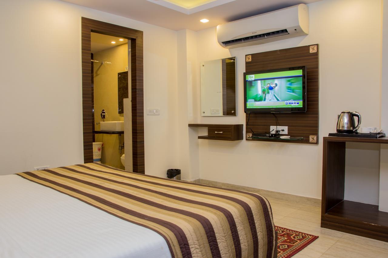 Hotel Pawan Plaza Near Sir Ganga Ram Hospital Delhi  Dış mekan fotoğraf