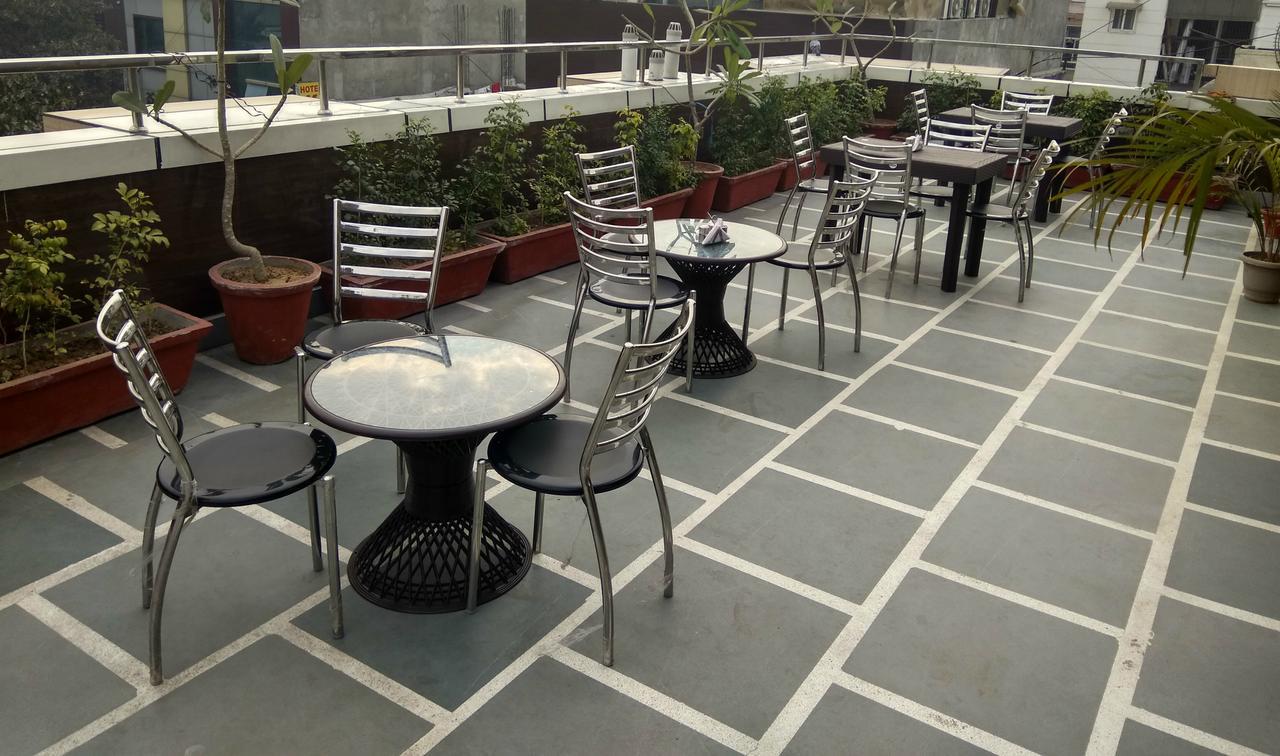 Hotel Pawan Plaza Near Sir Ganga Ram Hospital Delhi  Dış mekan fotoğraf