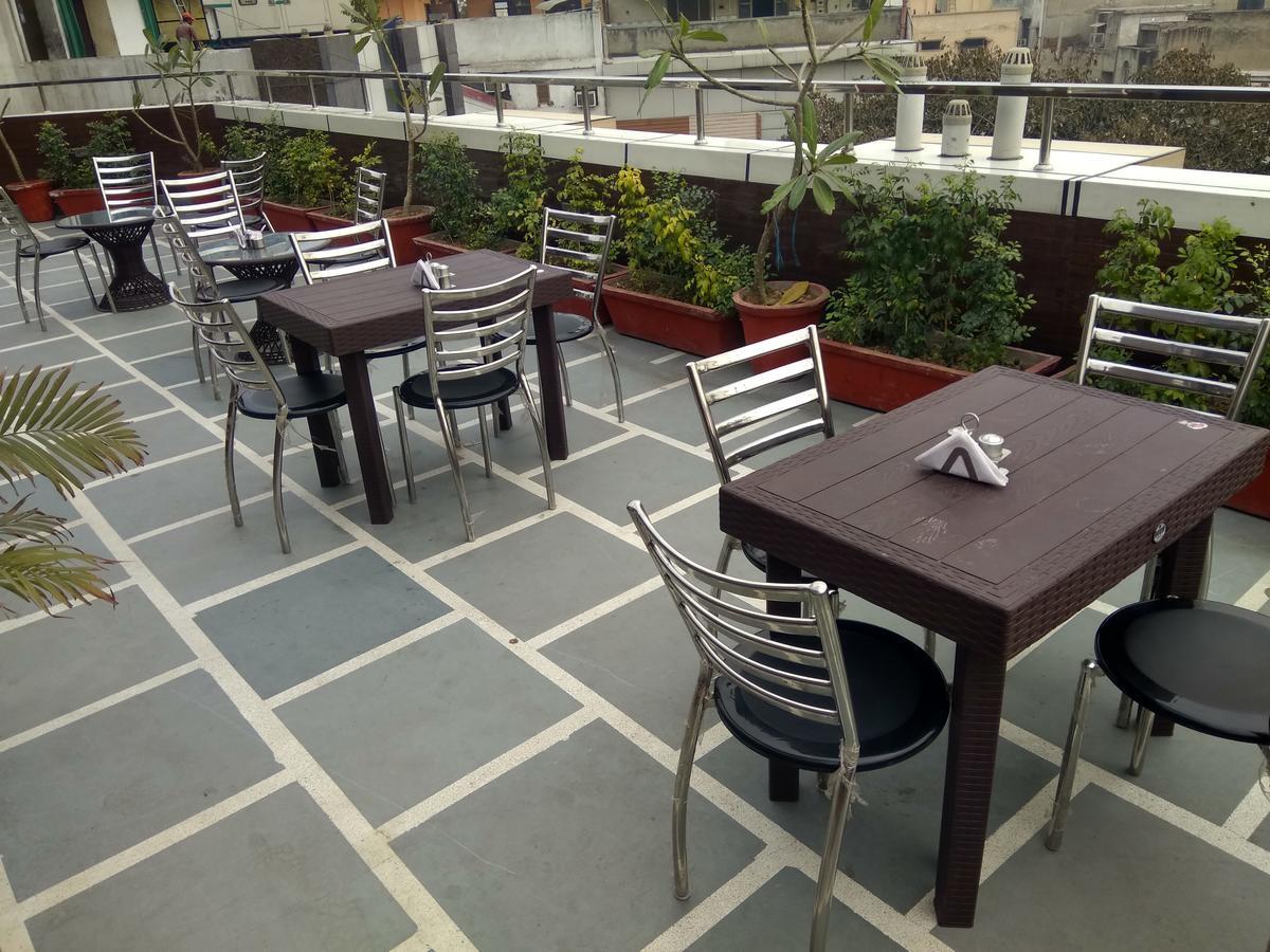 Hotel Pawan Plaza Near Sir Ganga Ram Hospital Delhi  Dış mekan fotoğraf
