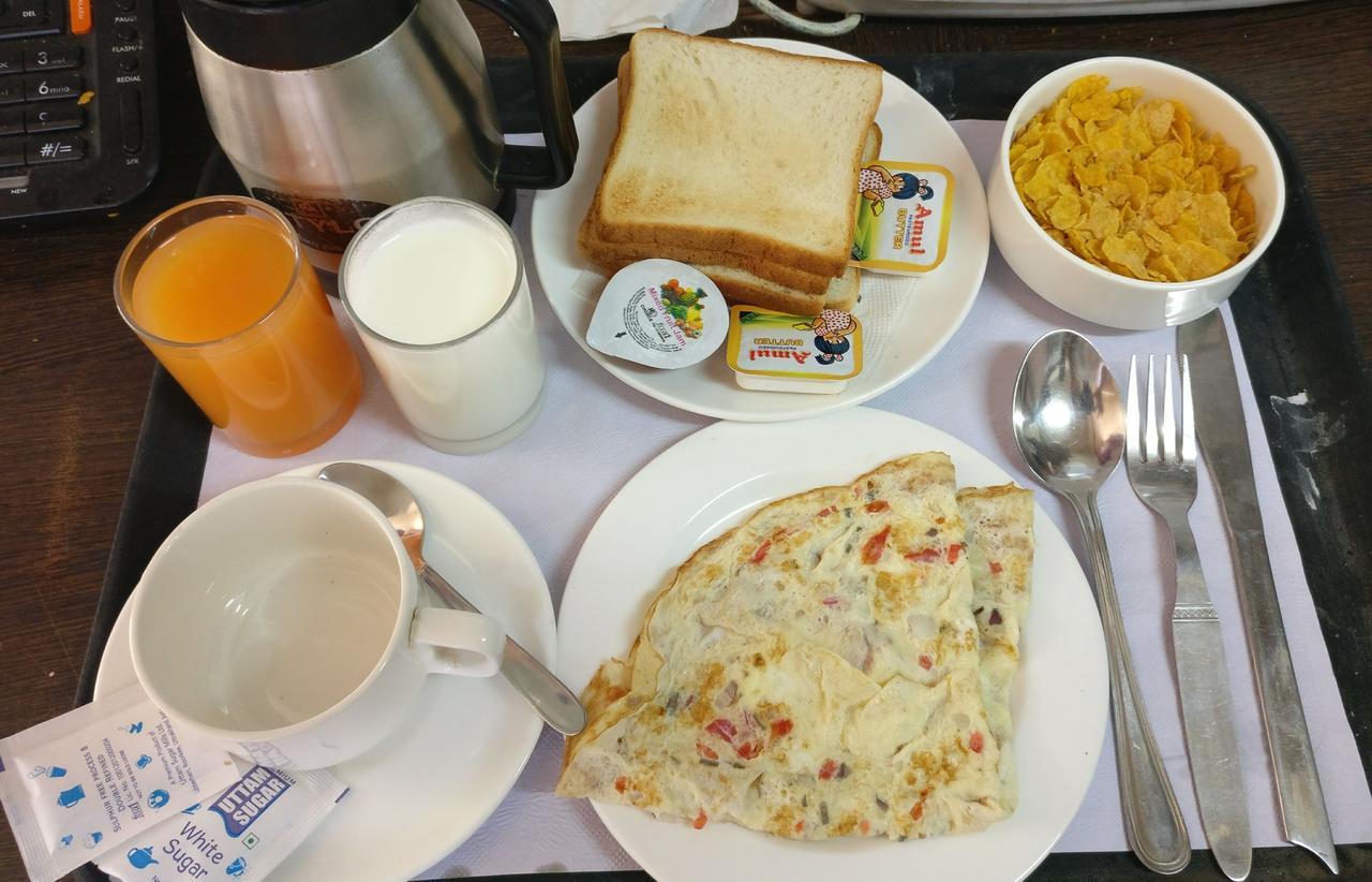 Hotel Pawan Plaza Near Sir Ganga Ram Hospital Delhi  Dış mekan fotoğraf